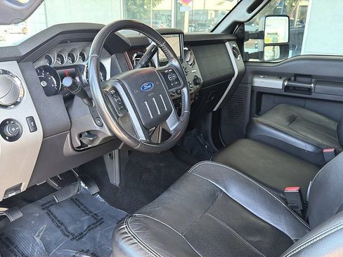 Used 2016 Ford F250 Lariat w/ Lariat Ultimate Package AWD/4WD image 4