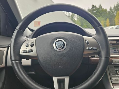 Used 2009 Jaguar XF Premium RWD image 25