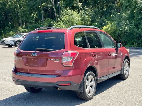 Used 2014 Subaru Forester 2.5i Premium AWD/4WD image 5