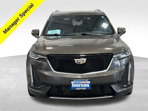 Used 2020 Cadillac XT6 Sport image 2