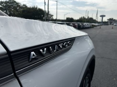 Certified 2023 Lincoln Aviator AWD w/ Premium Package image 48