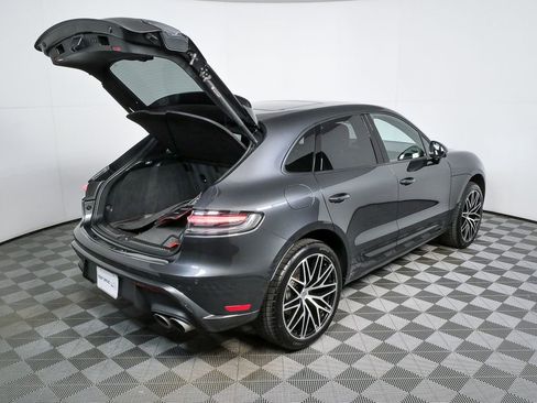 Certified 2024 Porsche Macan image 29
