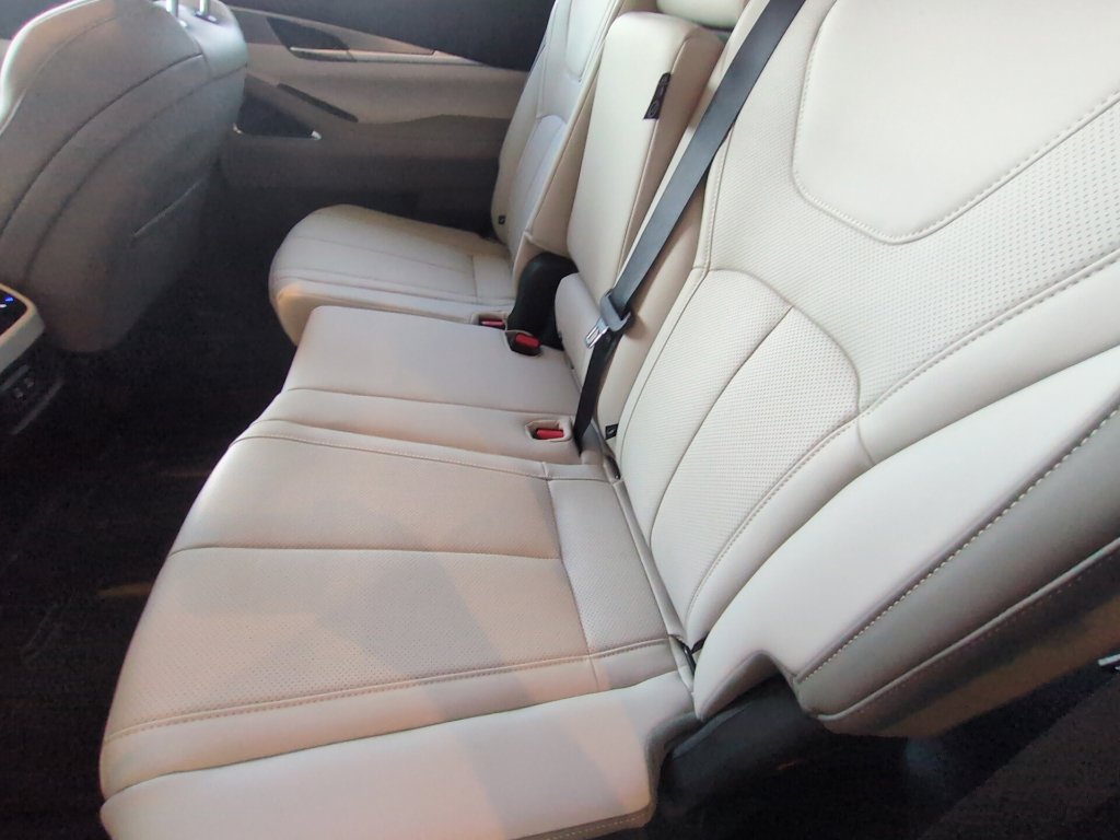 Certified 2027 INFINITI QX60 Luxe w/ Cargo Package FWD image 22