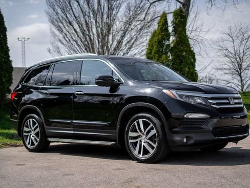 Used 2018 Honda Pilot Elite image 3