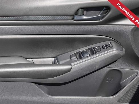 Used 2024 Nissan Altima 2.5 S FWD image 16