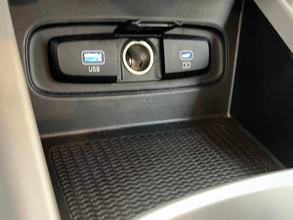 Used 2025 Hyundai Venue SEL FWD image 53