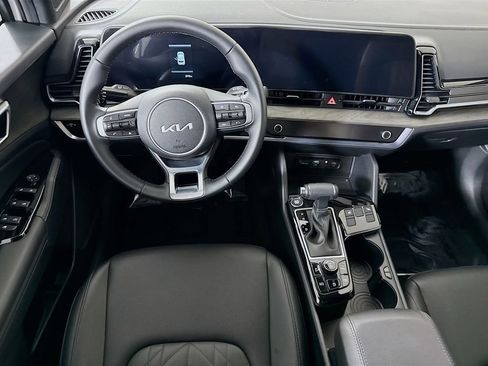 Used 2025 Kia Sportage X-Line AWD/4WD image 4