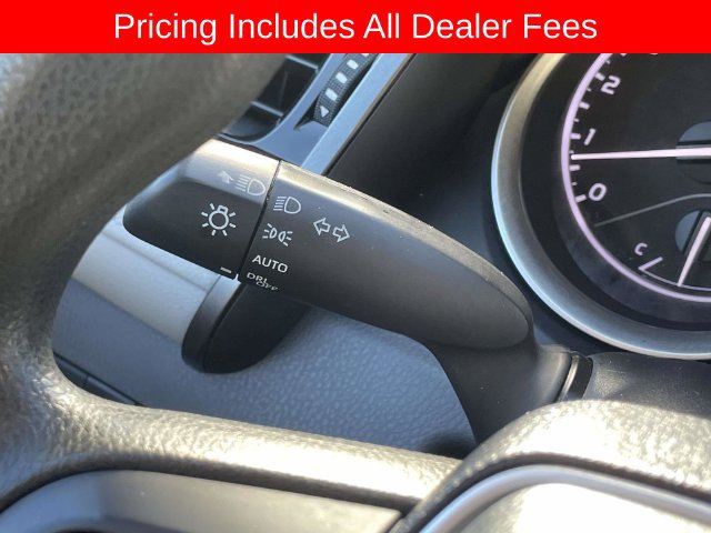 Used 2021 Toyota Camry LE FWD image 27