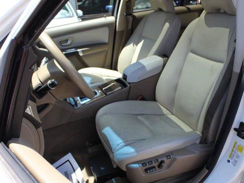Used 2011 Volvo XC90 3.2 FWD image 10