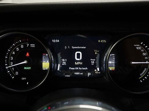 Used 2023 Jeep Wrangler Unlimited Sahara w/ Cold Weather Group AWD/4WD image 13