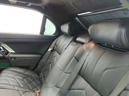 Used 2023 BMW 760i xDrive w/ Executive Package AWD/4WD image 30