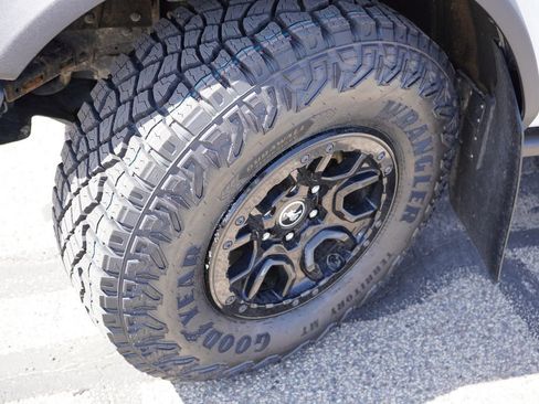 Used 2024 Ford Bronco Wildtrak AWD/4WD image 13
