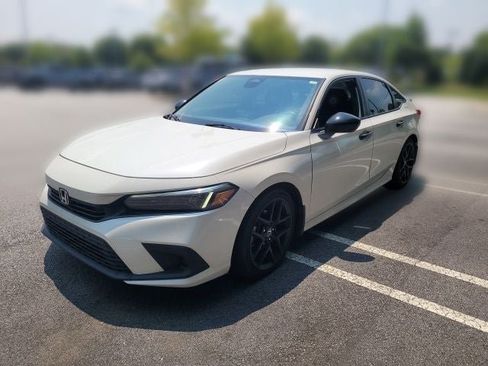 Used 2023 Honda Civic Sport image 2