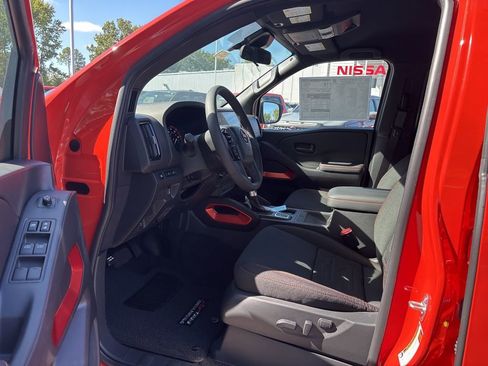 New 2026 Nissan Frontier PRO-4X w/ Pro-4x Convenience Package image 15