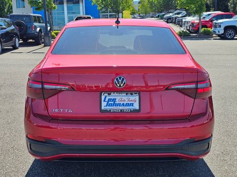 Used 2024 Volkswagen Jetta Sport FWD image 6