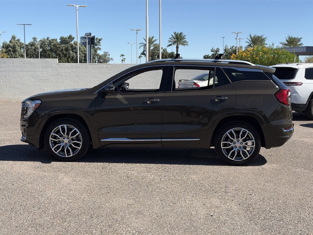 Used 2023 GMC Terrain Denali AWD/4WD image 9