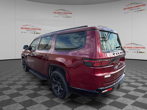 Used 2024 Jeep Wagoneer Series II AWD/4WD image 5