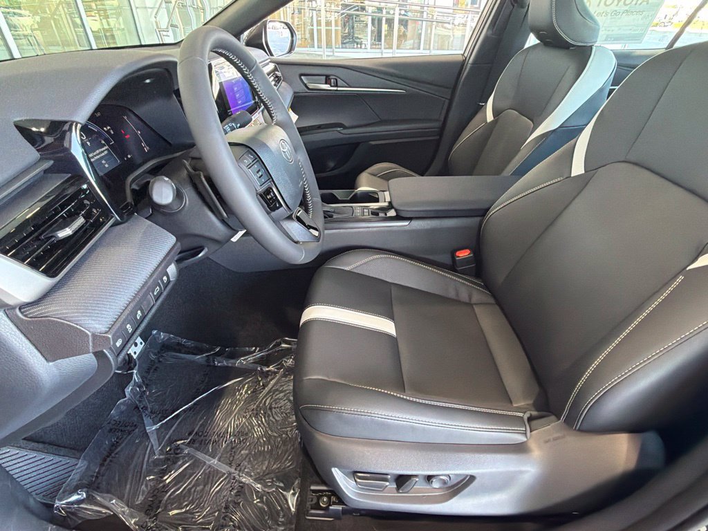 New 2026 Toyota Camry SE FWD image 17