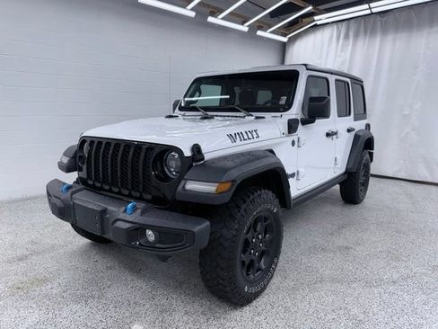 Used 2023 Jeep Wrangler Unlimited w/ Cold Weather Group AWD/4WD image 5