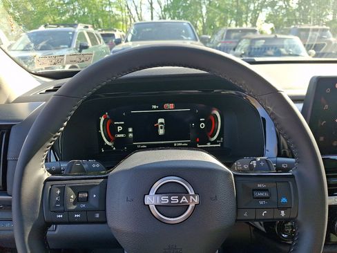 New 2026 Nissan Pathfinder SL AWD/4WD image 9