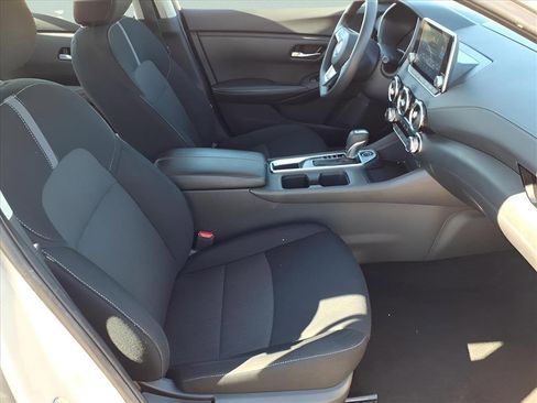 Used 2023 Nissan Sentra SV image 17