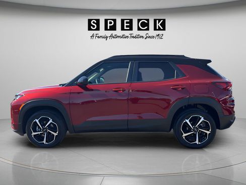 Used 2022 Chevrolet TrailBlazer RS w/ Convenience Package AWD/4WD image 2