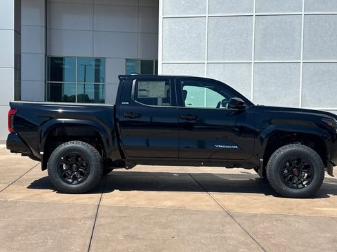 New 2026 Toyota Tacoma SR5 AWD/4WD image 3