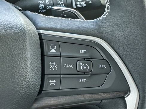 New 2025 Jeep Grand Cherokee L Limited w/ Black Appearance Package image 22