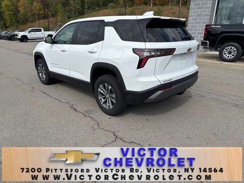 Used 2025 Chevrolet Equinox LT image 3