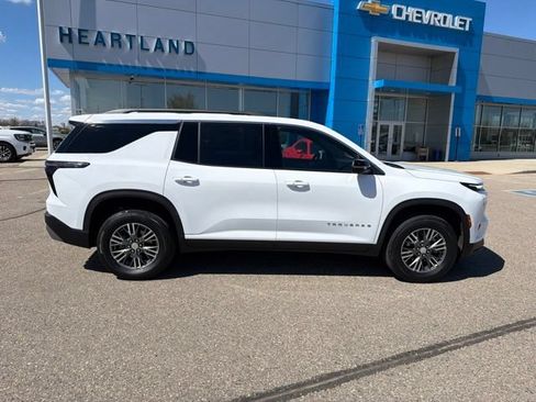 Used 2024 Chevrolet Traverse LT AWD/4WD image 22