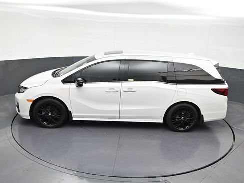 Used 2026 Honda Odyssey Sport-L image 16