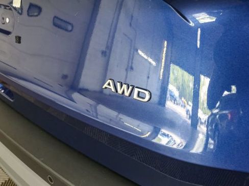 Used 2023 Nissan Rogue S AWD/4WD image 9