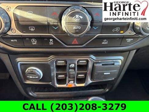 Used 2022 Jeep Wrangler Unlimited Sport image 26