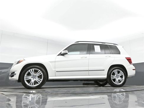 Used 2015 Mercedes-Benz GLK 350 4MATIC image 37