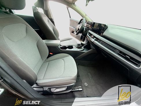 Used 2025 Kia K4 FWD image 25