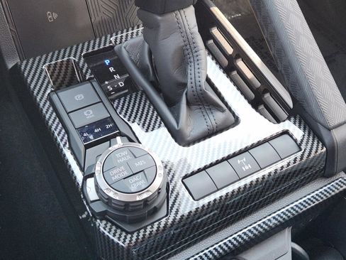 Used 2025 Toyota 4Runner TRD Off-Road image 25