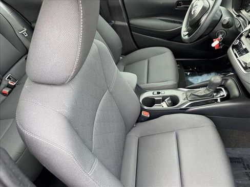 Used 2024 Toyota Corolla LE image 19