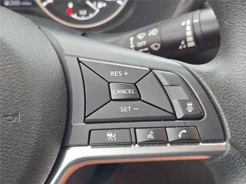 Used 2023 Nissan Sentra SV image 31