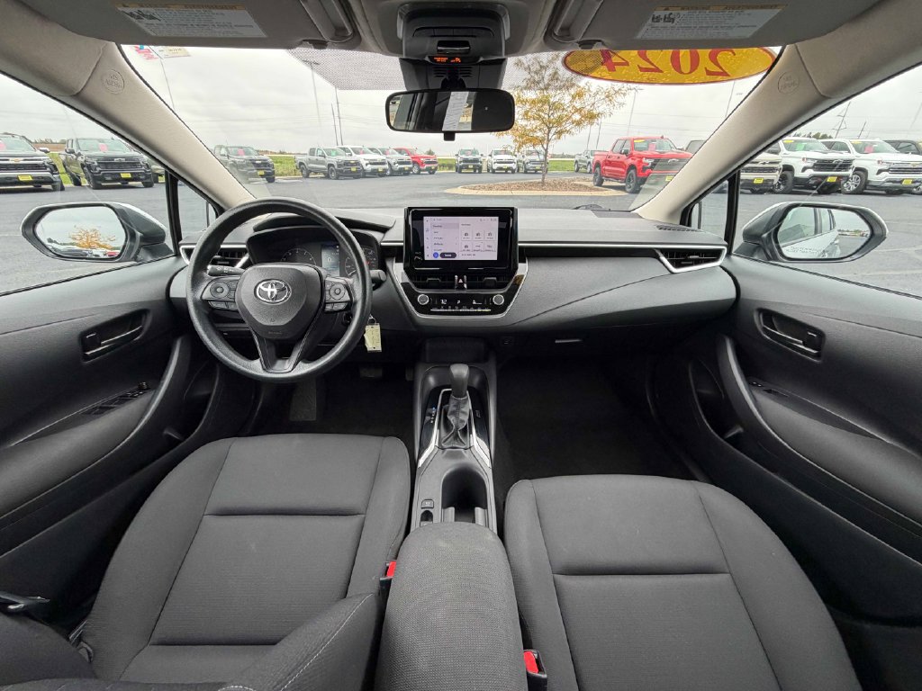 Used 2024 Toyota Corolla LE FWD image 29
