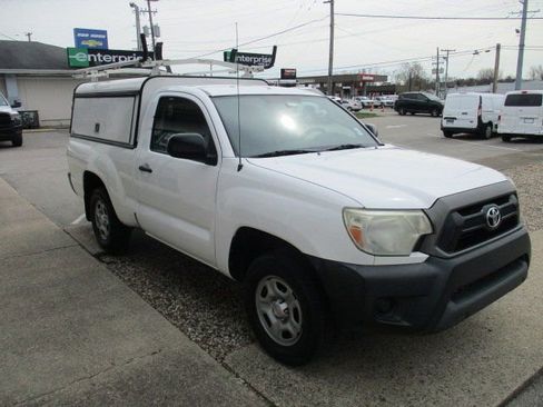 Used 2014 Toyota Tacoma Base image 3