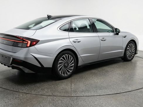Used 2025 Hyundai Sonata SEL image 9