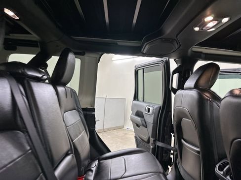 Used 2023 Jeep Wrangler Unlimited Sahara w/ Cold Weather Group image 25