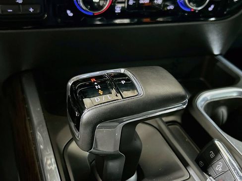 Used 2025 GMC Sierra 1500 SLT AWD/4WD image 15