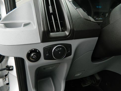 Used 2018 Ford Transit 250 138 image 18