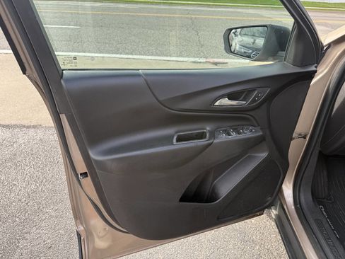 Used 2018 Chevrolet Equinox LT w/ LPO, Protection Package FWD image 16