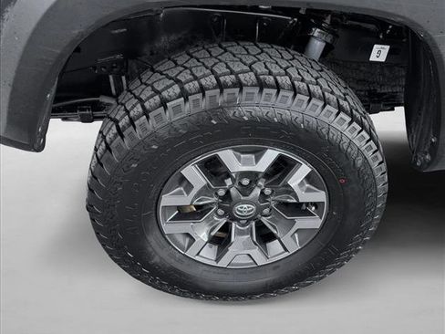 Certified 2023 Toyota Tacoma TRD Off-Road AWD/4WD image 8