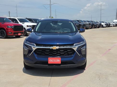Used 2024 Chevrolet Trax LS w/ LS Convenience Package FWD image 14