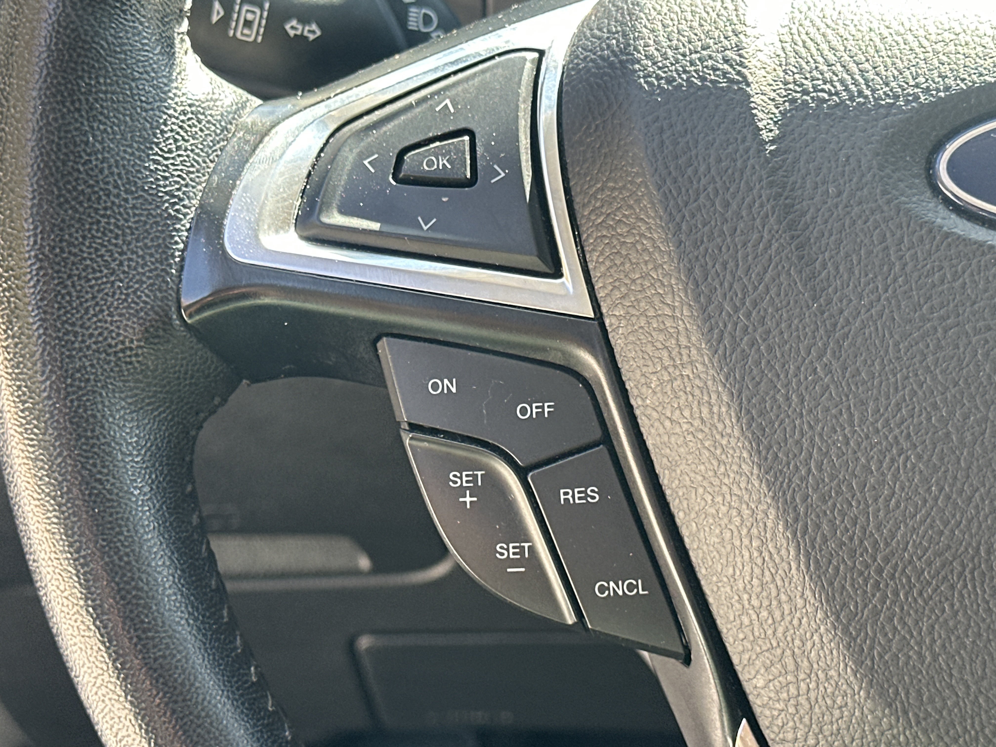 Used 2024 Ford Edge SEL AWD/4WD image 24