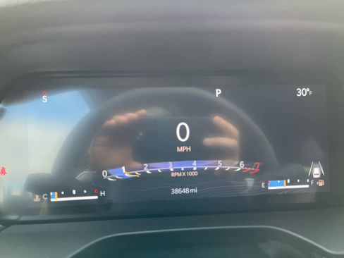 Used 2023 Jeep Grand Cherokee Limited image 14