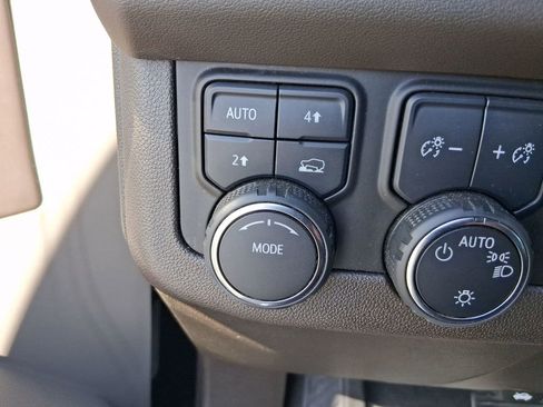 Used 2024 Chevrolet Tahoe LT image 17